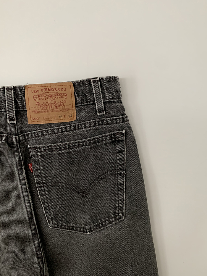90's Levi's 550 - size 30 (classic relaxed fit) 상세사진 찍어서 올리면됨