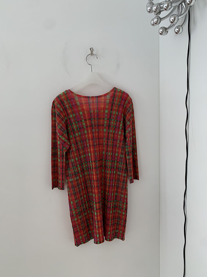 PLEATS PLEASE by ISSEY MIYAKE half Top