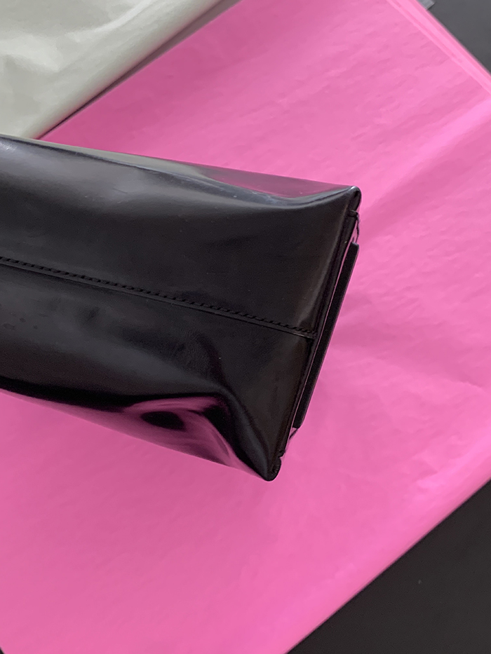 90's - 00's "PRADA" Leather Tote Bag (rare design) 복제