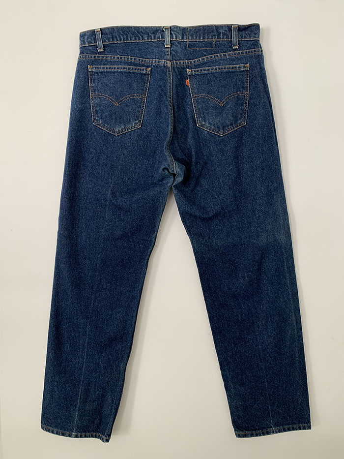 90's Levi's 20505 - size 37 (classic straight fit)
