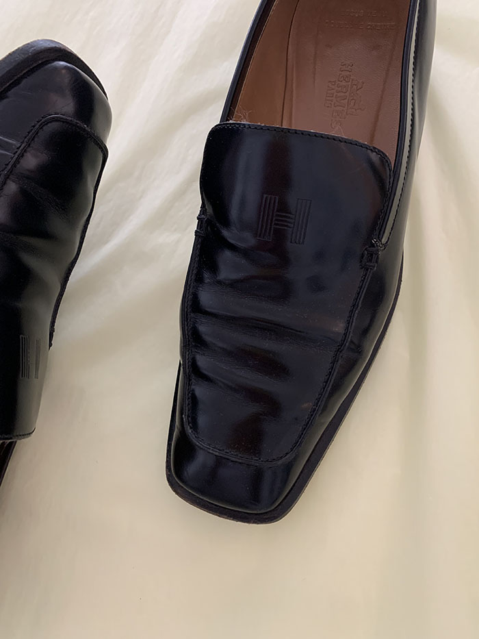 00s "Hermes" Logo Leather Loafer Shoes