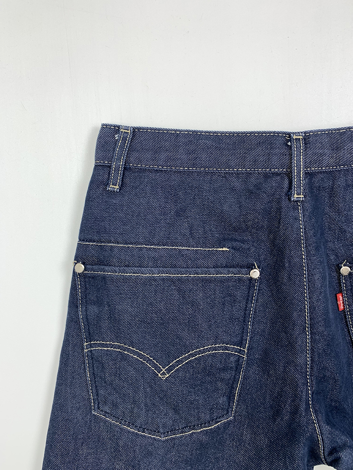 00's Levi's Short - size 29-30 (ENGINEERED JEANS)