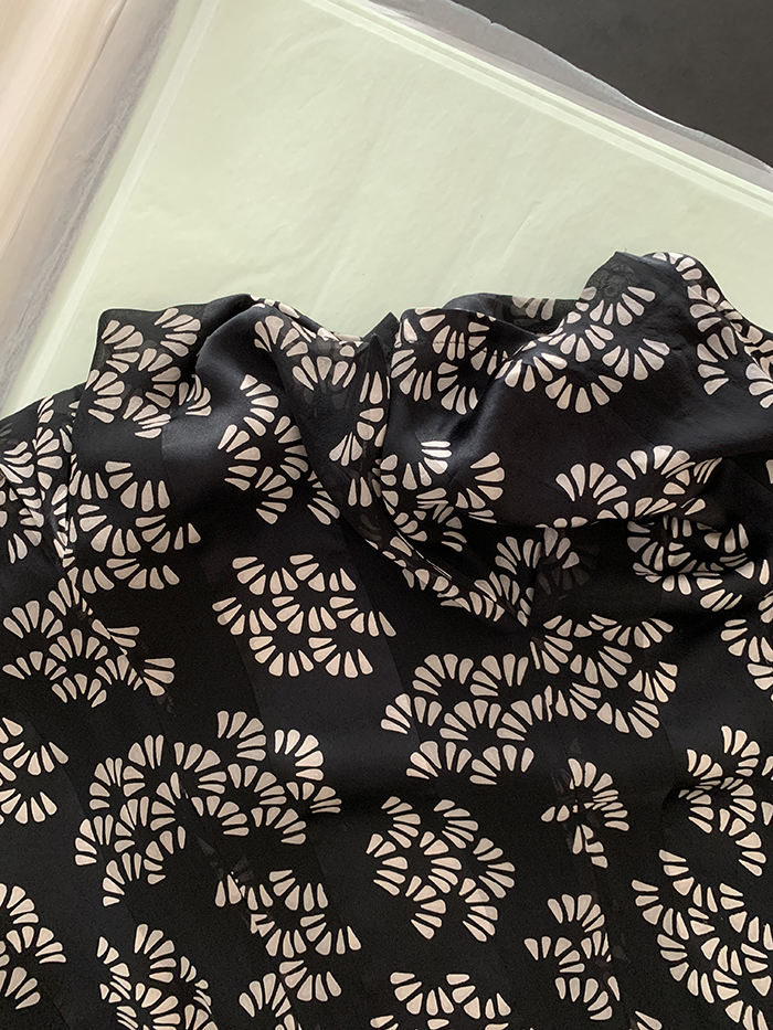 00's "Giorgio Armani" Black Skirt 복제 복제