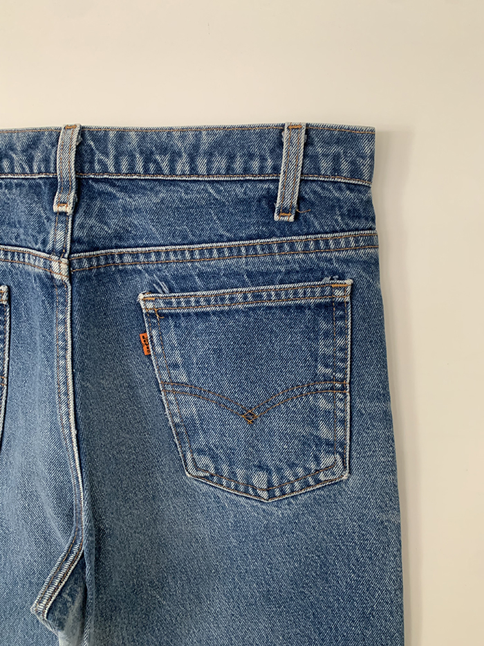 90's Levi's 20517 - size 32 (classic boot cut)