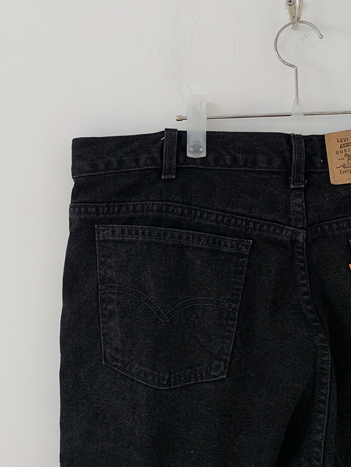 Levi's Short - size 39 (classic straight fit)