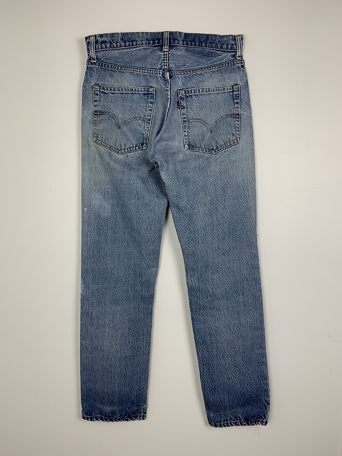 (Distressed) 80's Levi's 20505 - 0217 - size 29-30 (classic regular fit)