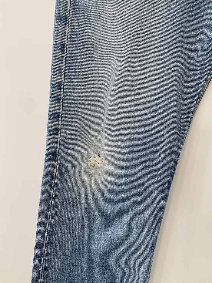 90's Levi's 501xx - size 32 (classic straight fit)