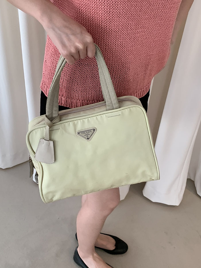 90's "PRADA" nylon Tote Bag ๋ณต์ 