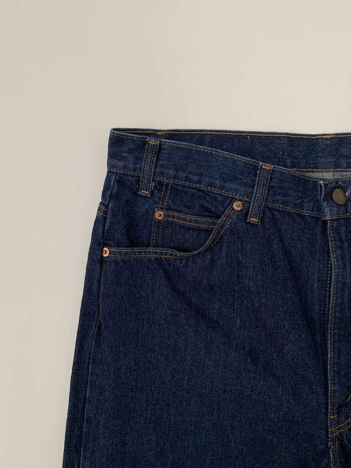 90's Levi's 505 - size 36 (classic straight fit)