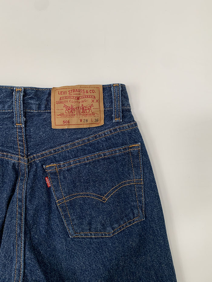 90's Levi's 501 - size 27-28 (classic straight fit) 복제