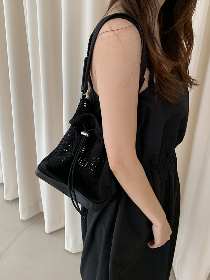 90-00's "PRADA" Net Leather Tote Bag / 제품 사진만 추가해서 올리기