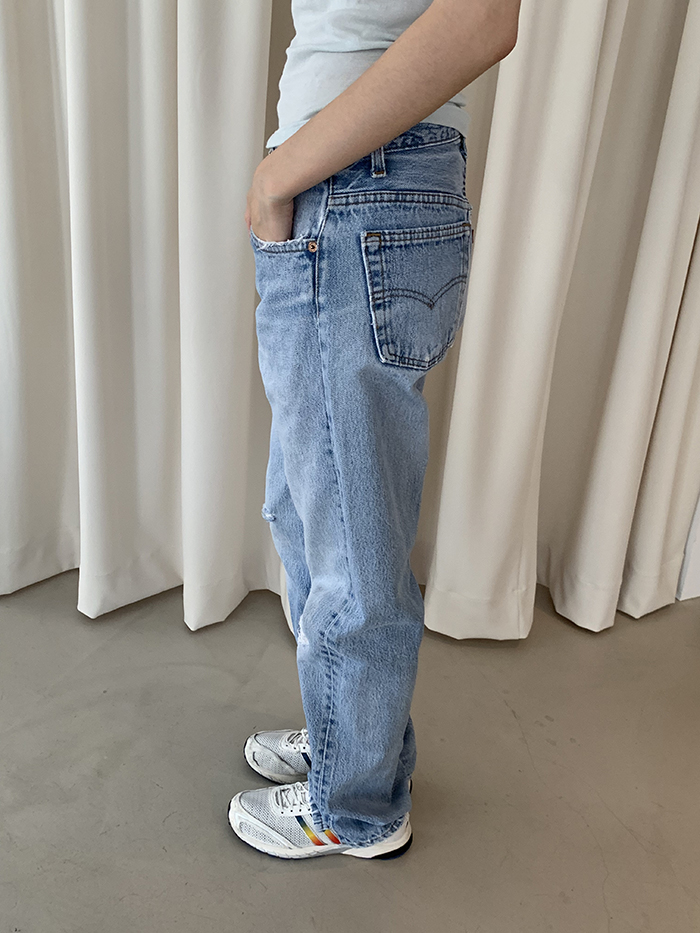90's Levi's 501 - size 29-30 (classic straight fit)