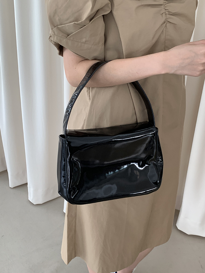 90's - 00's "PRADA" Leather Tote Bag (rare design) 복제