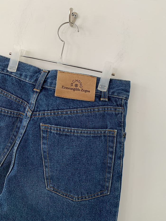 's "Ermenegildo Zegna" - size 29 (classic boot cut) 복제