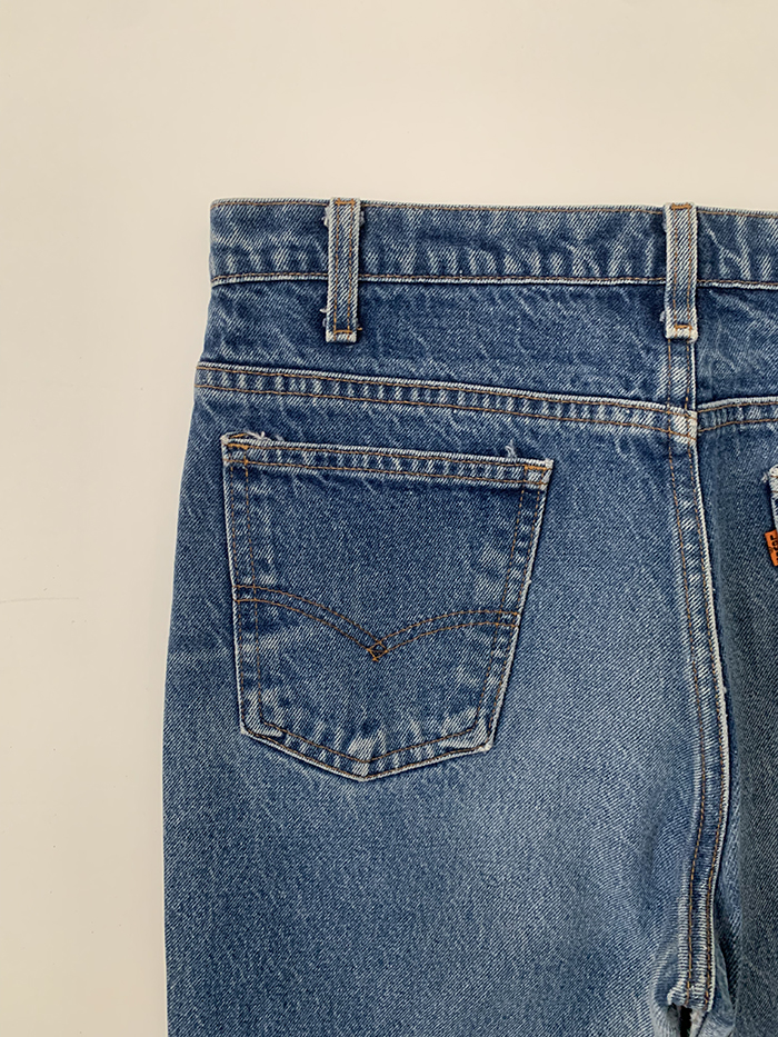 90's Levi's 20517 - size 32 (classic boot cut)