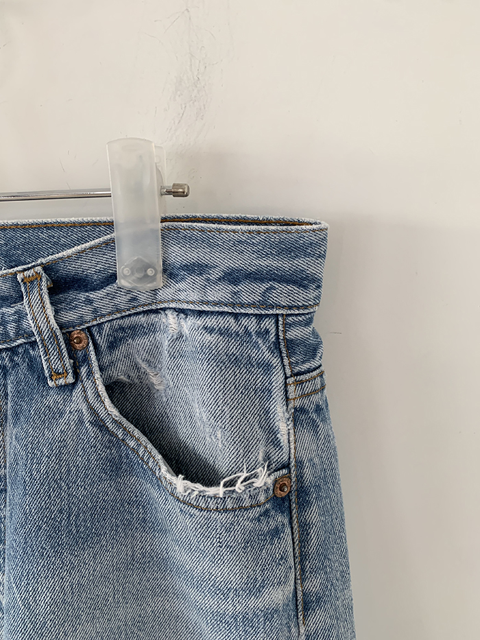 90's Levi's 501 - size 29-30 (classic straight fit)