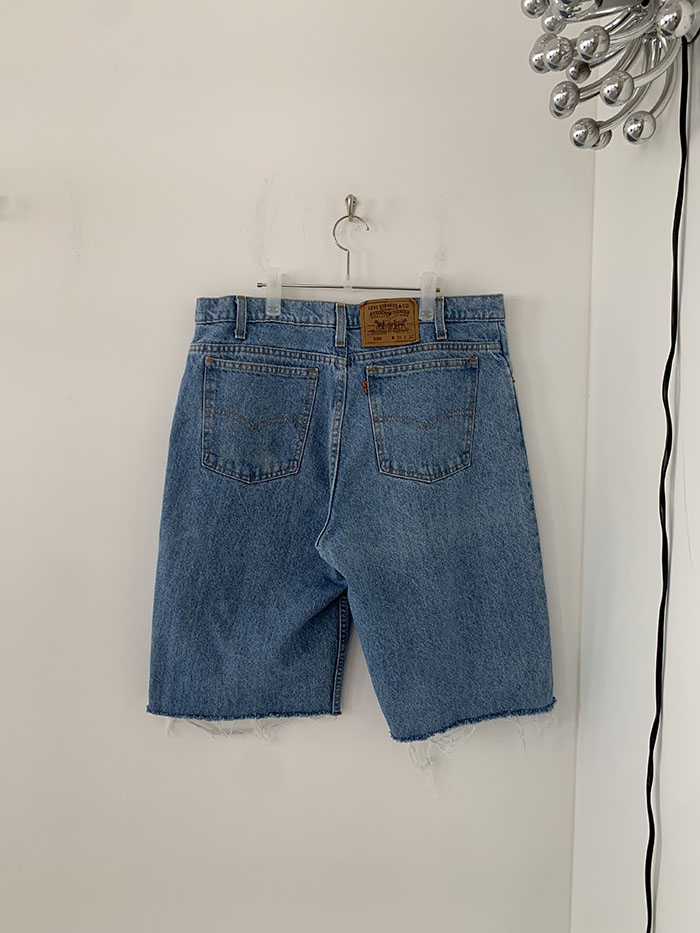 Levi's Short - size 34 (classic straight fit)