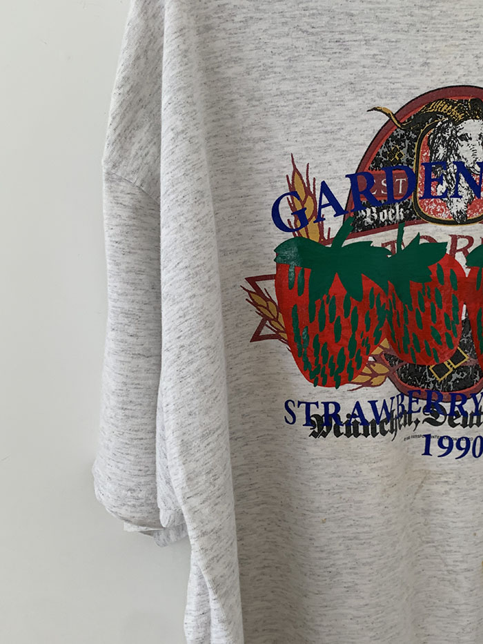 Vintage "GARDEN GROVE STRAWBERRY FESTIVAL 1990" USA T-Shirt