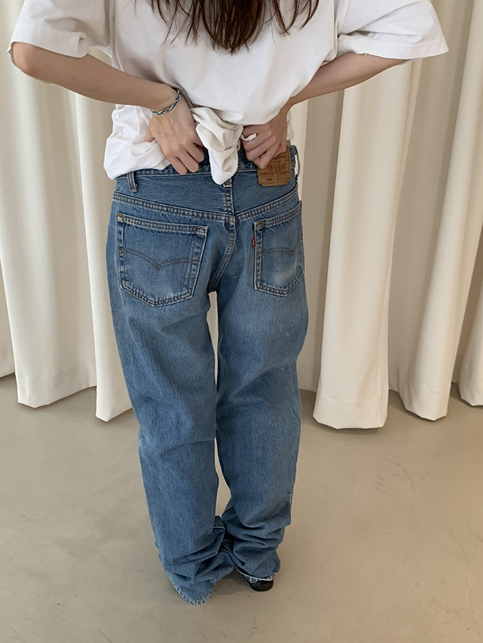 90's Levi's 501 - size 30-31 (classic straight fit)
