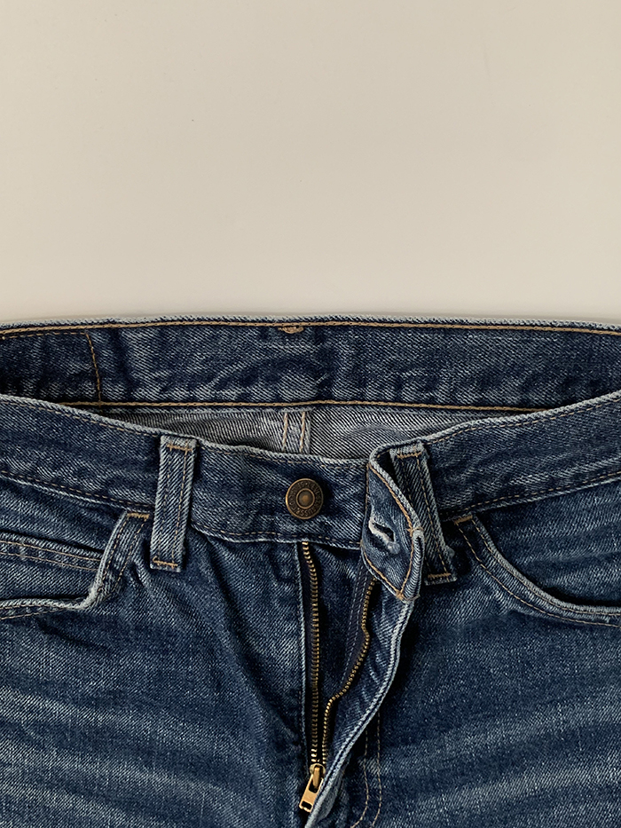 Levi's 607 04 - size 26 (made in UK)