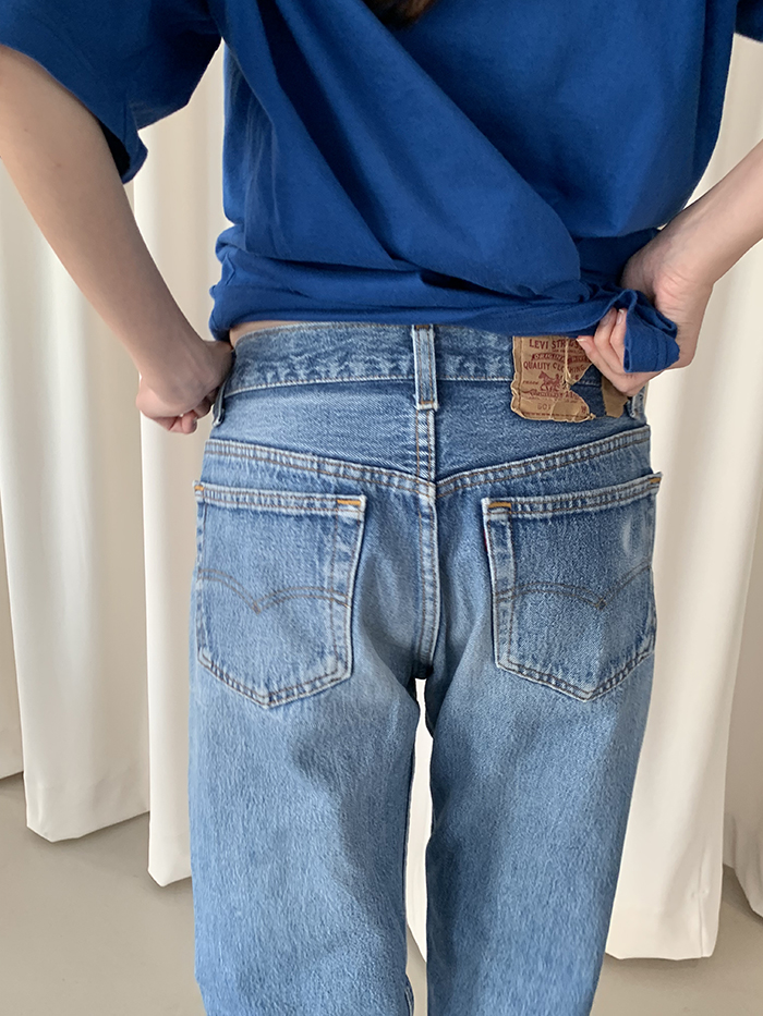 80's Levi's 501 - size 29-30 (classic straight fit)