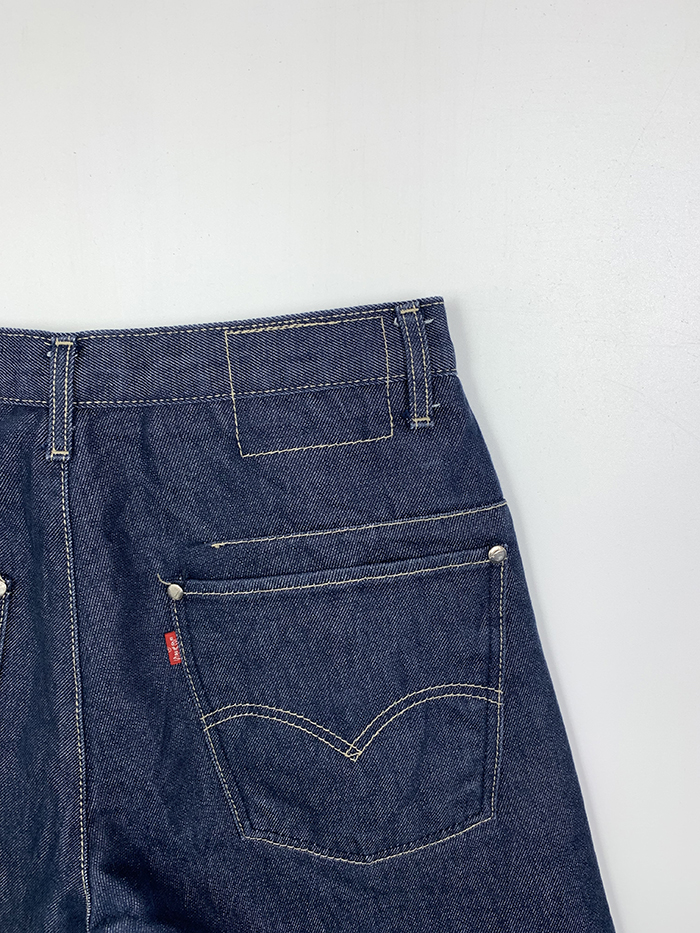 00's Levi's Short - size 29-30 (ENGINEERED JEANS)