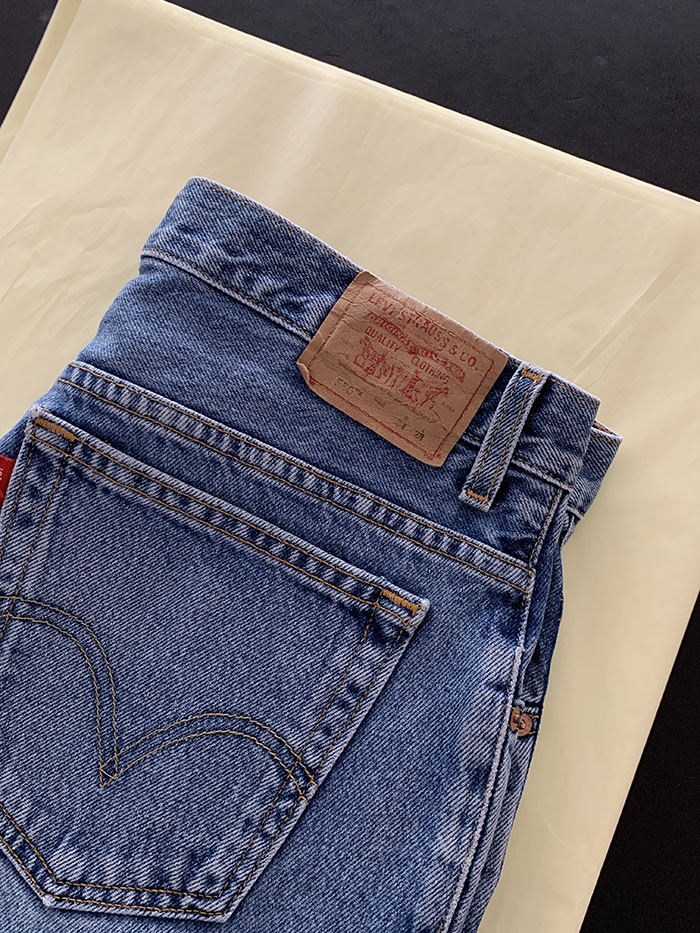 Levi's Short - size 34 (classic straight fit)