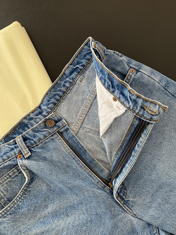 Levi's Short - size 33 (classic straight fit)