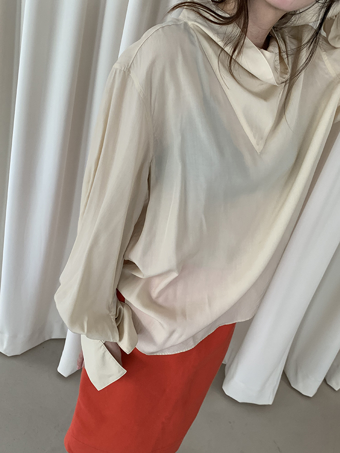 Deveaux New York Blouse