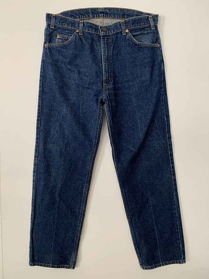 90's Levi's 20505 - size 37 (classic straight fit)