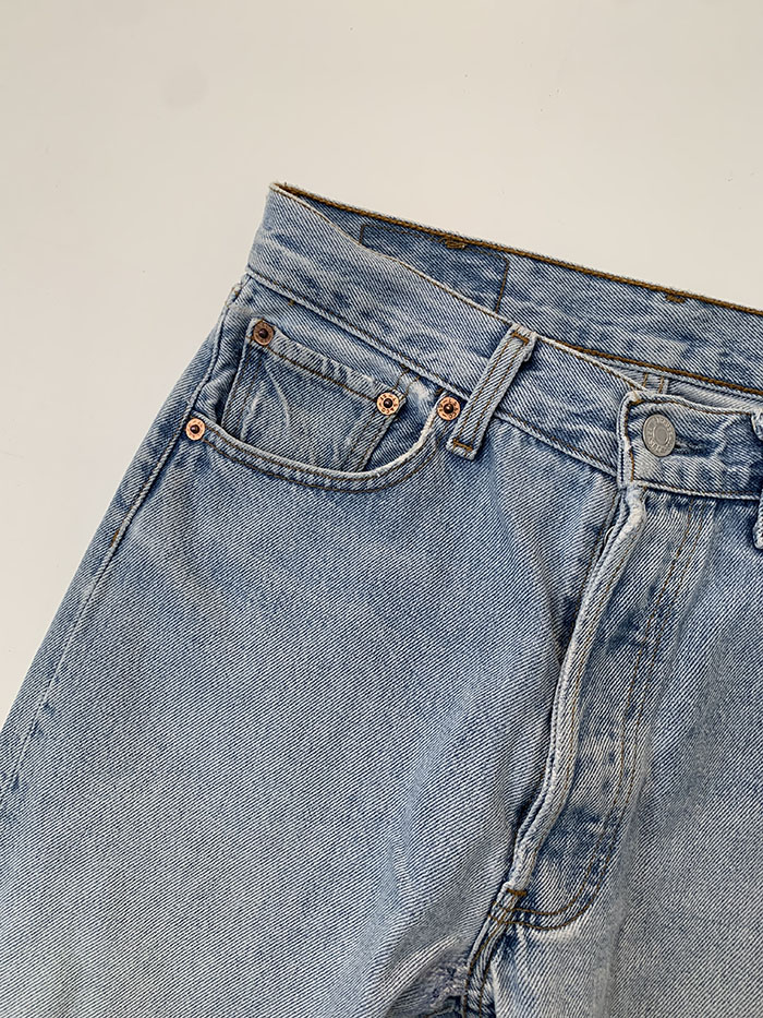 90's Levi's 501 - size 27 (classic straight fit)