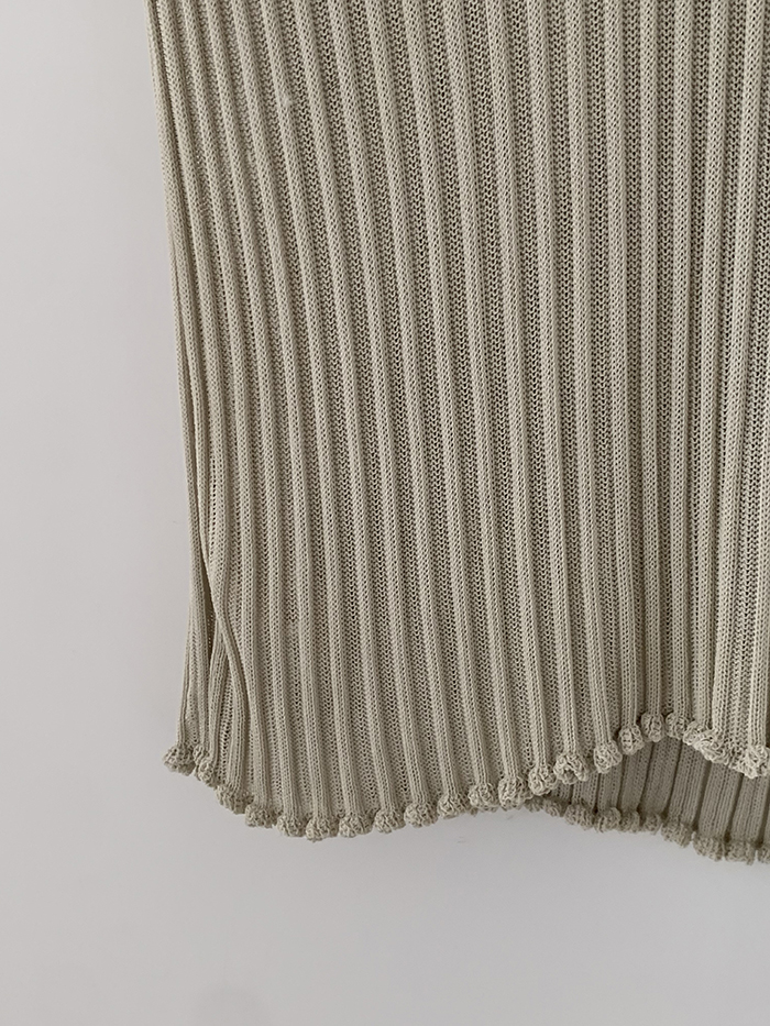 80-90's "Giorgio Armani" v-neck viscose Top