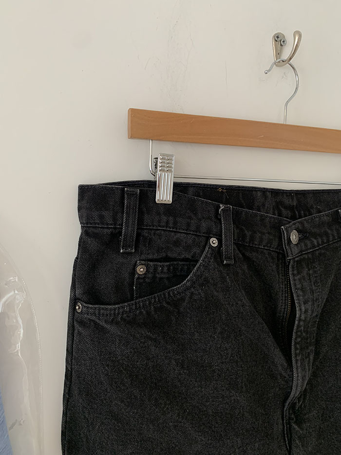 90's Levi's Short - size 37 (classic Loose fit)