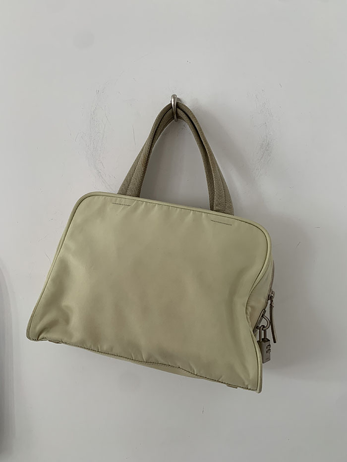 90's "PRADA" nylon Tote Bag ๋ณต์ 