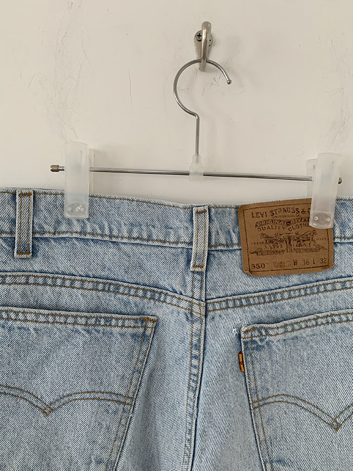 Levi's Short - size 35 (classic straight fit)