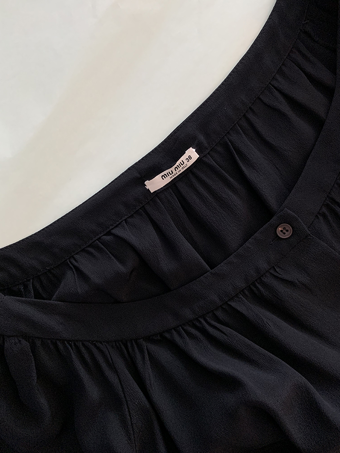 00's "Miu Miu" viscose rayon back button Blouse 복제