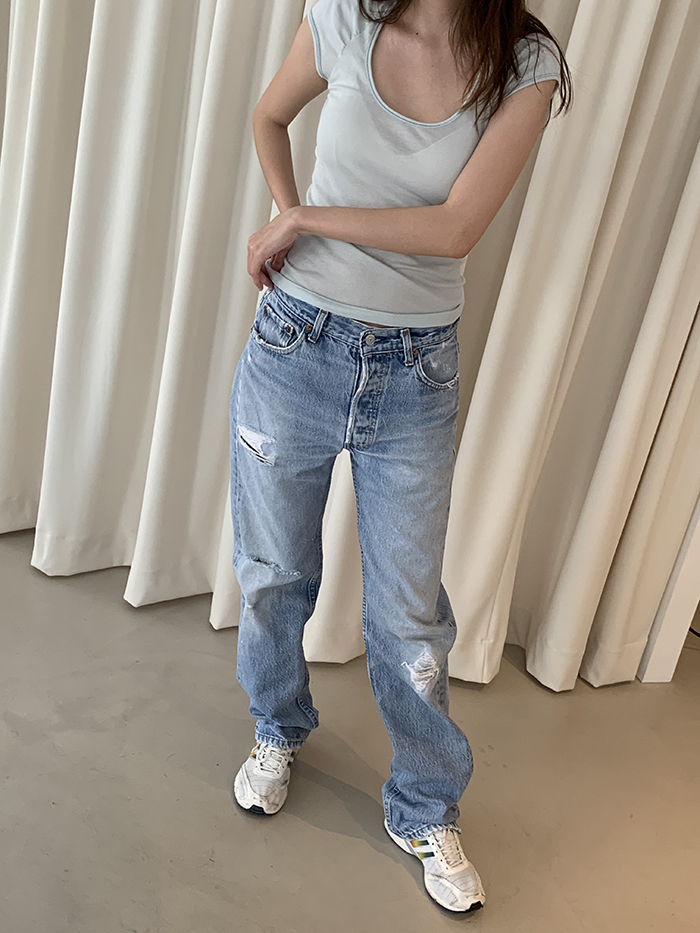 90's Levi's 501 - size 29-30 (classic straight fit)