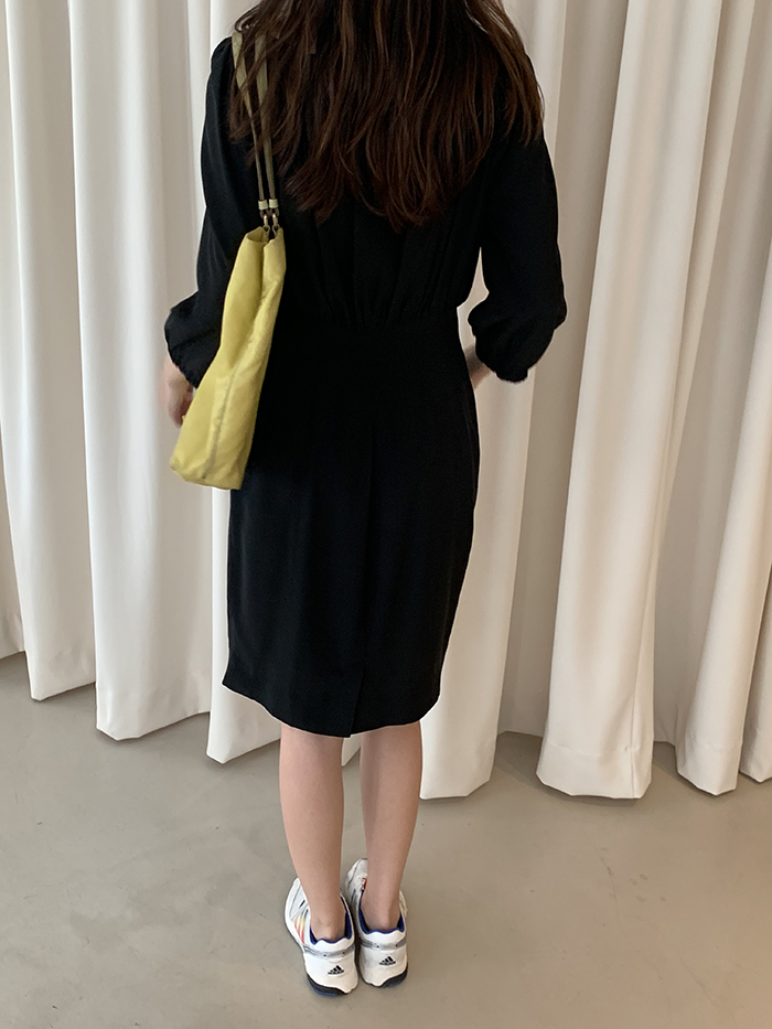 00's "Miu Miu" viscose rayon back button Blouse 복제