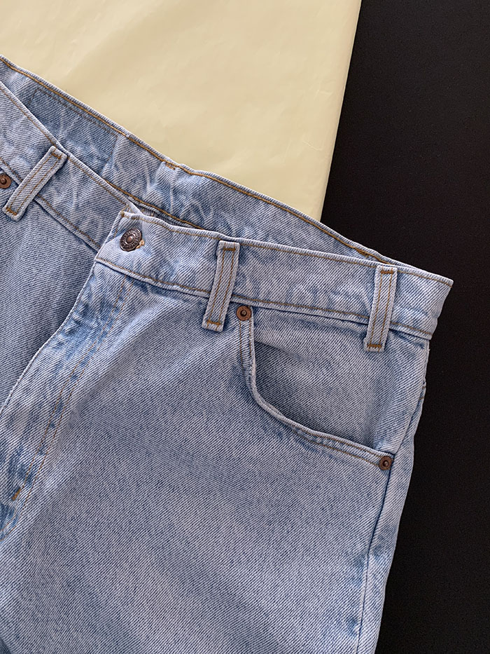 Levi's Short - size 35 (classic straight fit)