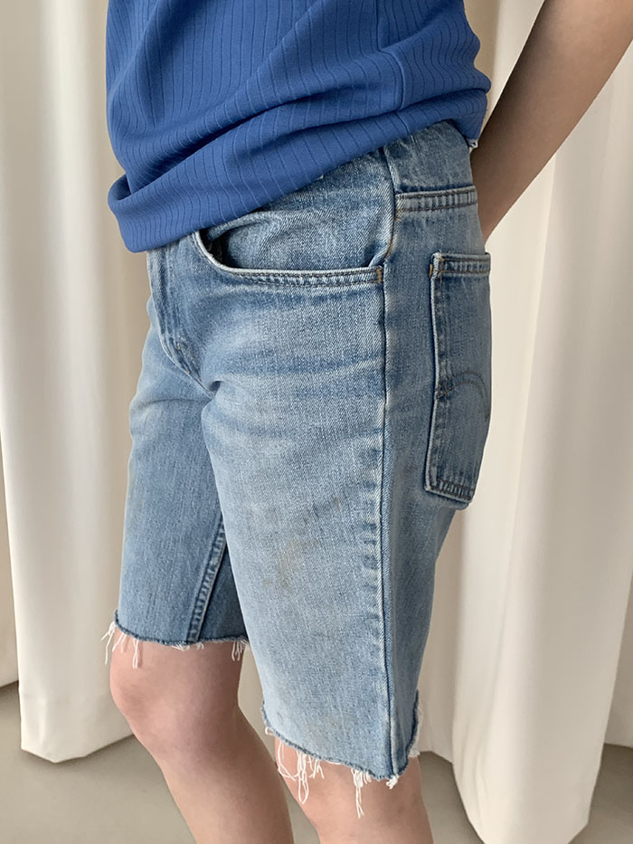 70's Levi's Short - size 29 (classic straight fit)