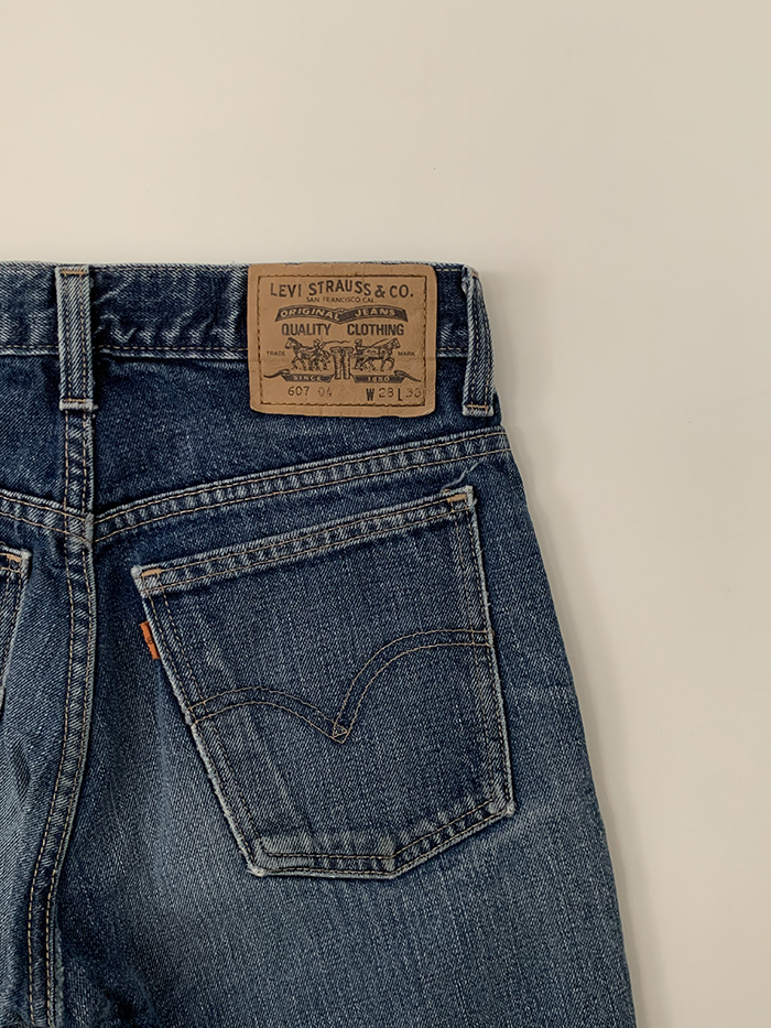Levi's 607 04 - size 26 (made in UK)