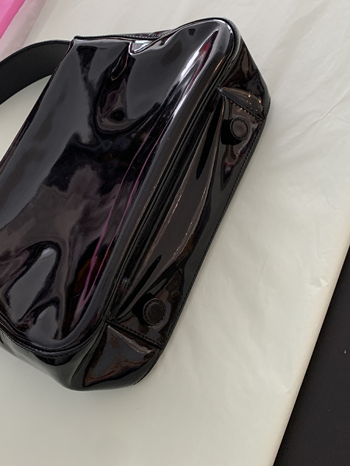 90's - 00's "PRADA" Leather Tote Bag (rare design) 복제