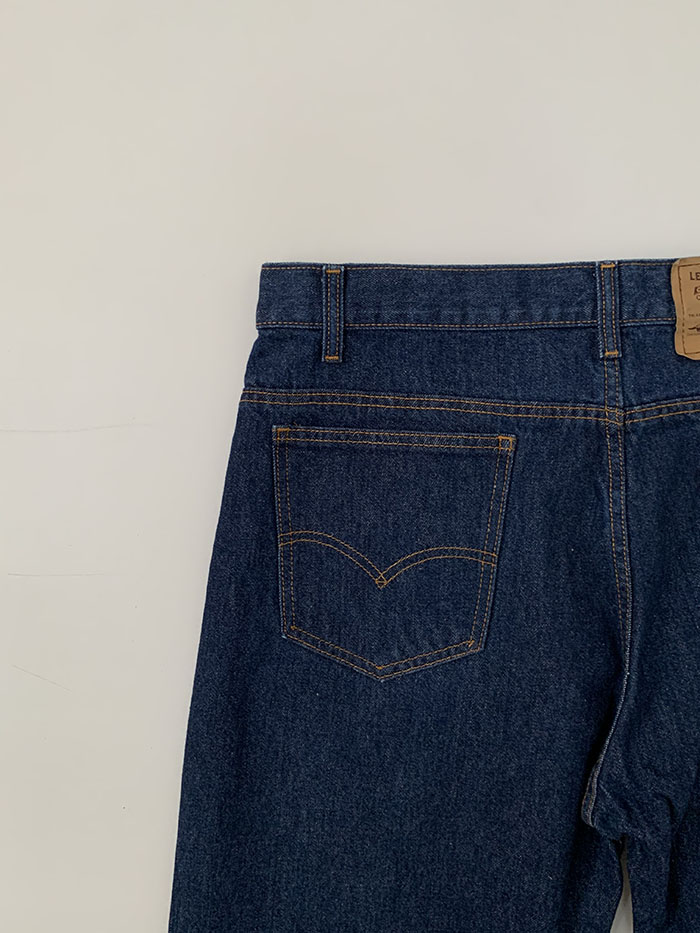 90's Levi's 505 - size 36 (classic straight fit)
