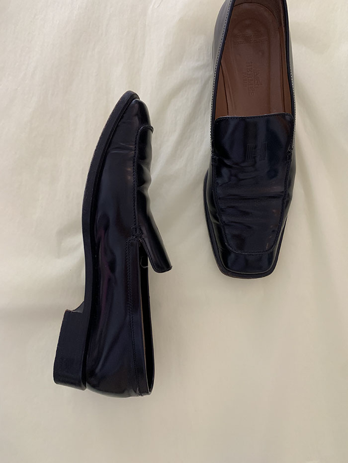 00s "Hermes" Logo Leather Loafer Shoes