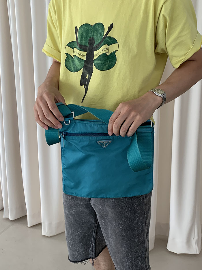 00's "PRADA" renylon Cross Bag 복제