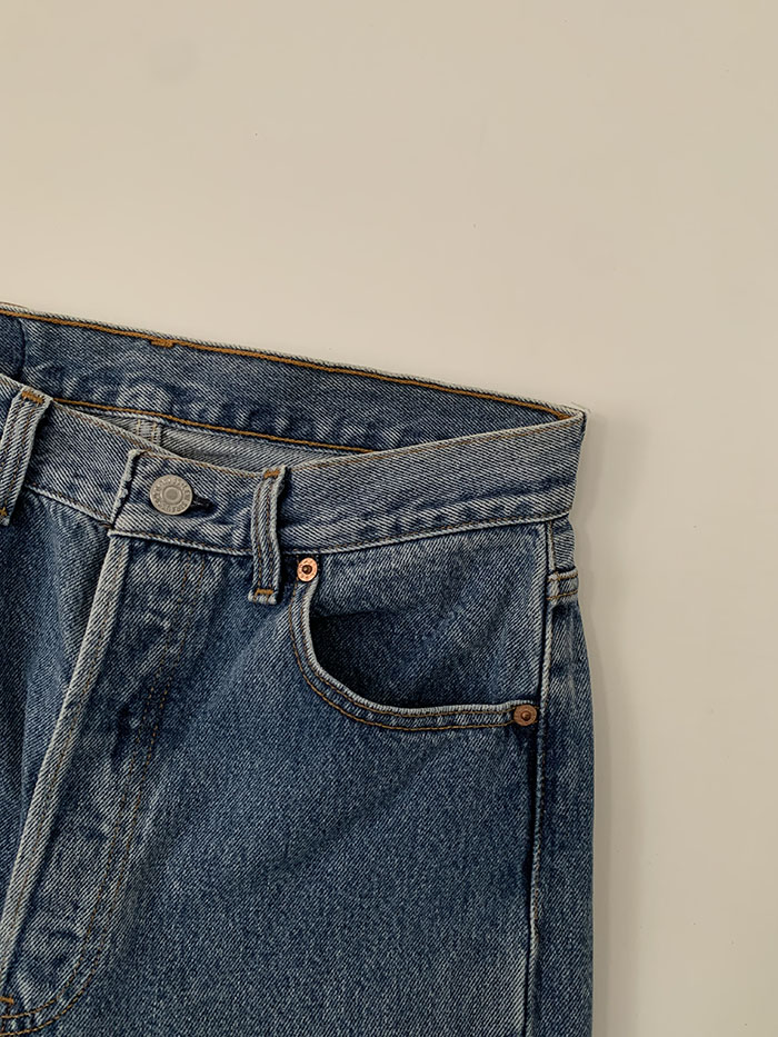 90's Levi's 501xx - size 27 (classic straight fit)