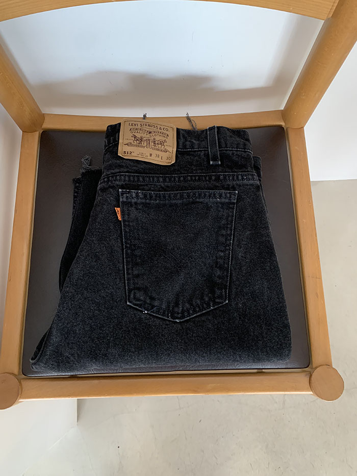 90's Levi's Short - size 37 (classic Loose fit)