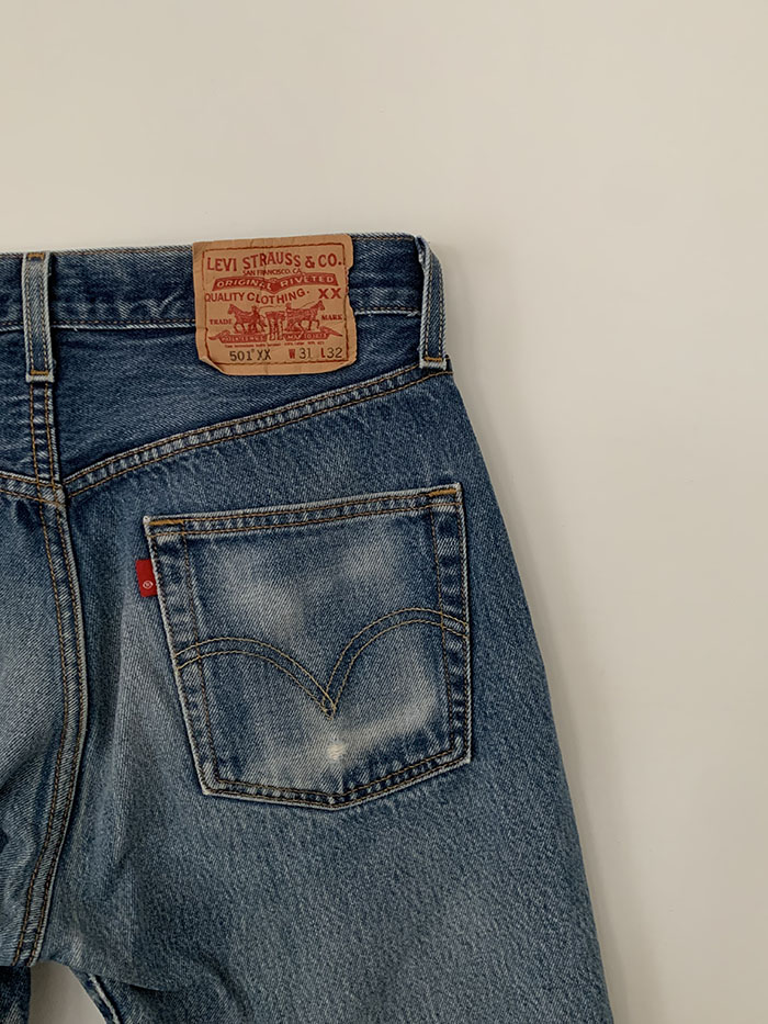 90's Levi's 501xx - size 27-28 (classic straight fit) 복제 복제