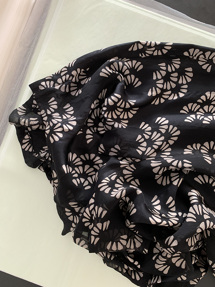 00's "Giorgio Armani" Black Skirt 복제 복제