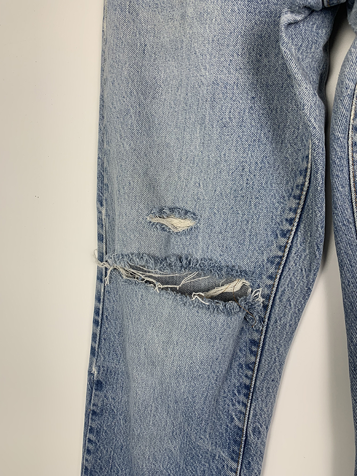 (Distressed) 80's Levi's 20505 - 0217 - size 29-30 (classic regular fit)